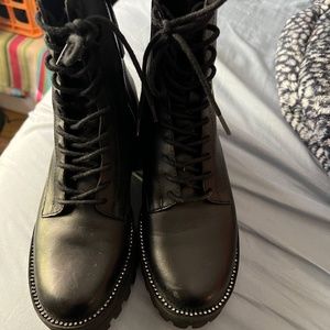 Boots black leather dolce vita 6.5
